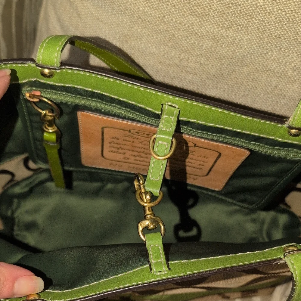 Coach Signature C Tote With Green Apple Patent Leather Trim 2006 Style 10124 - Picture 12 of 14